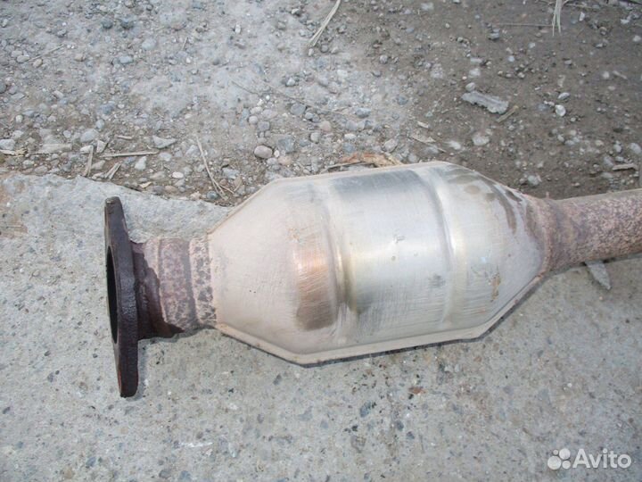 Средняя часть глушителя Hyundai Solaris 1