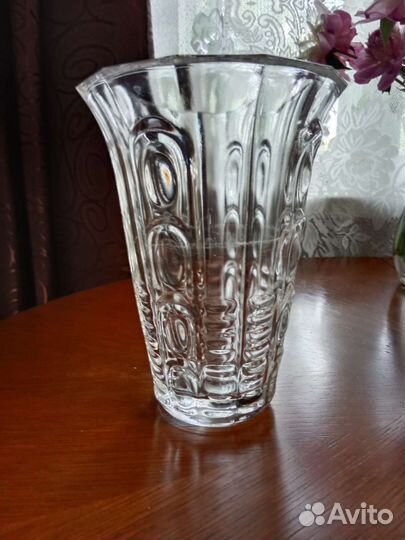 Вазы,салатники разные, хрустальные, стелко