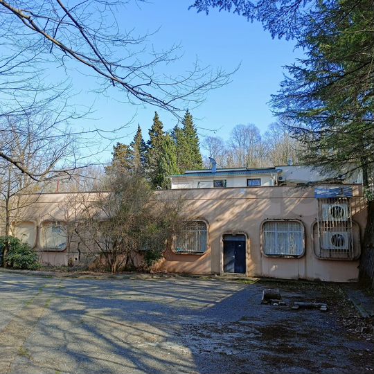 Продам помещение свободного назначения, 425.7 м²