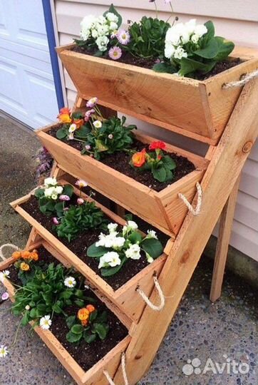 Беседки, клумбы с микрополивом, садовая мебель