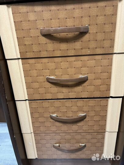 Компьютерный стол