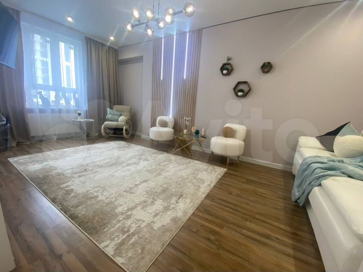 2-к. квартира, 71 м², 11/12 эт.