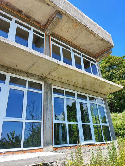 Дом 590,9 м² на участке 6,7 сот.