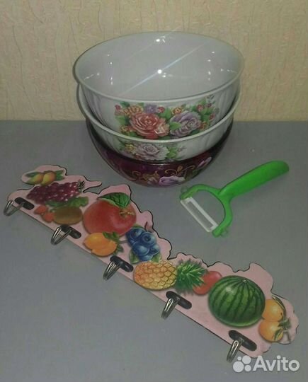 Салатники и крючки