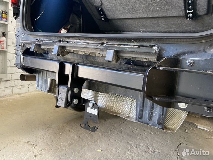 Быстросъемный фаркоп Volvo V60