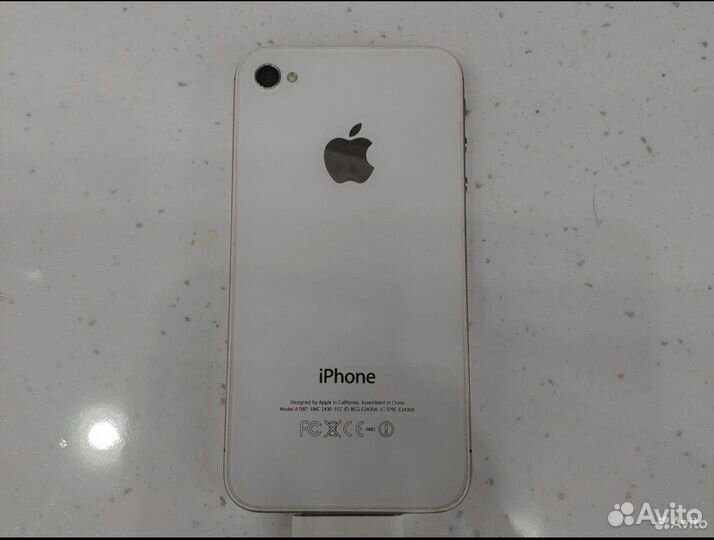 iPhone 4S, 16 ГБ