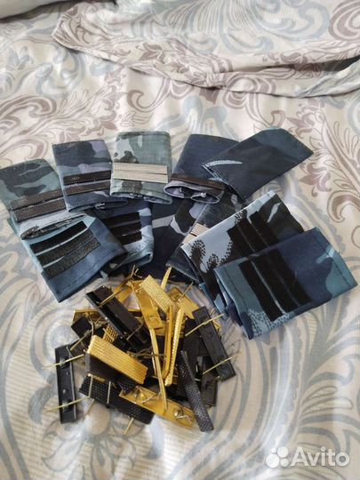 Фальшпогоны, лычки