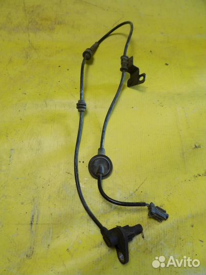 Датчик ABS передний Nissan Almera B10 / N16
