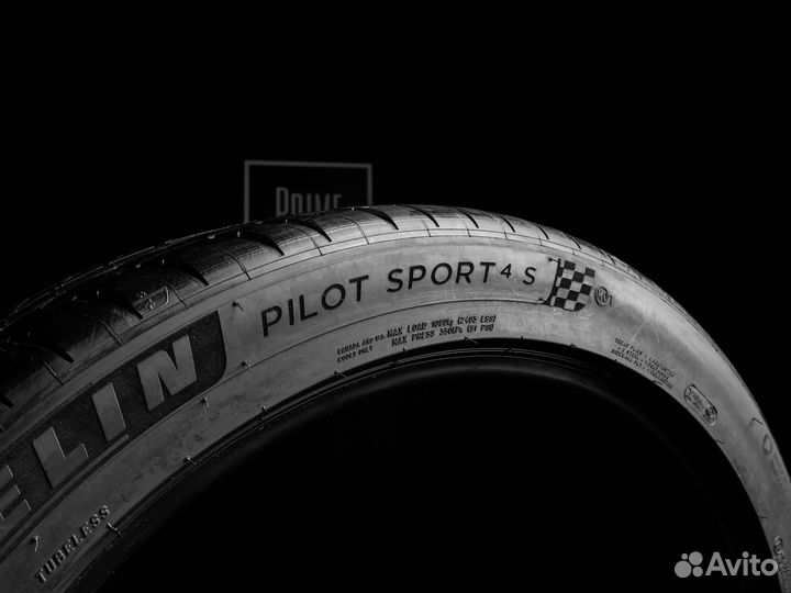 Michelin Pilot Sport 4 S 285/40 R23