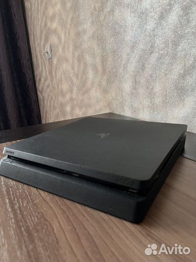 Sony PS4 slim
