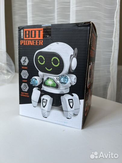 Игрушка интерактивная робот