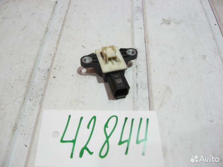 Датчик AIR BAG Kia Sorento (XM) 2009