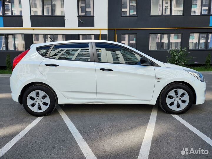 Hyundai Solaris 1.6 AT, 2015, 118 000 км