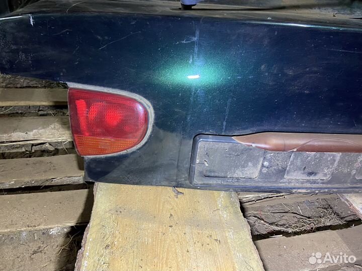 Крышка багажника Форд Эскорт лифтбек