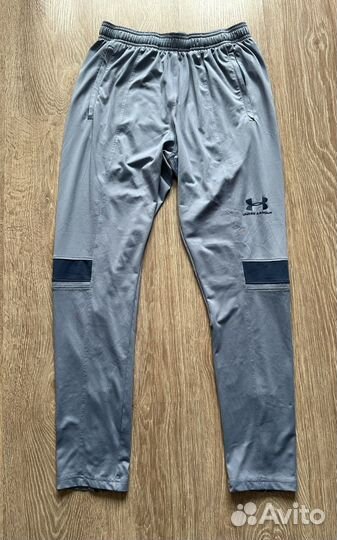 Серебристые спортивные штаны Under Armour M