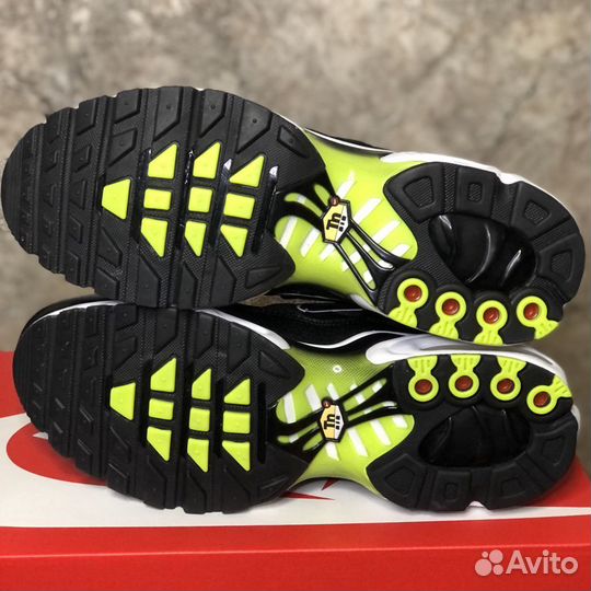 Новые Nike Air Max Plus 8-12.5 us