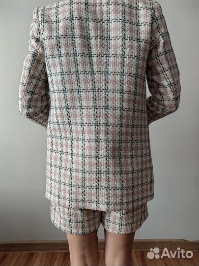 Костюм женский твидовый
