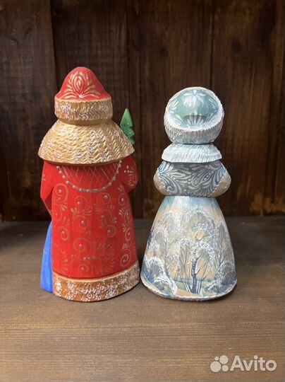 Дед Мороз и снегурочка из дерева