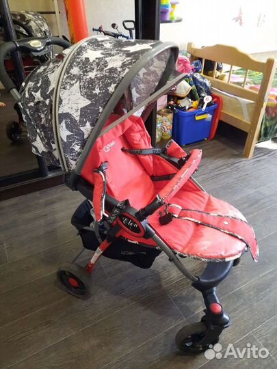 Прогулочная детская коляска