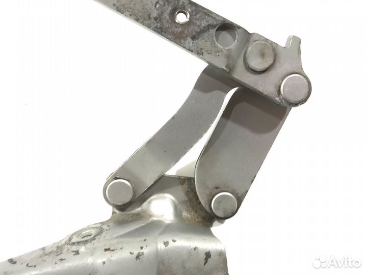 Петля капота левая Mercedes C W203