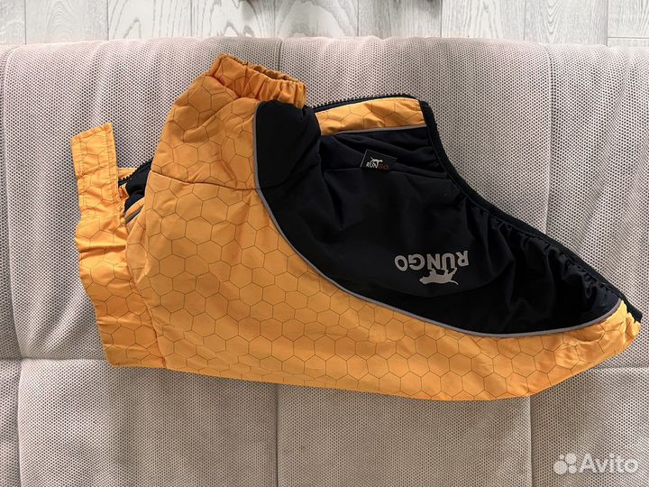 Куртка для собаки. Размер s