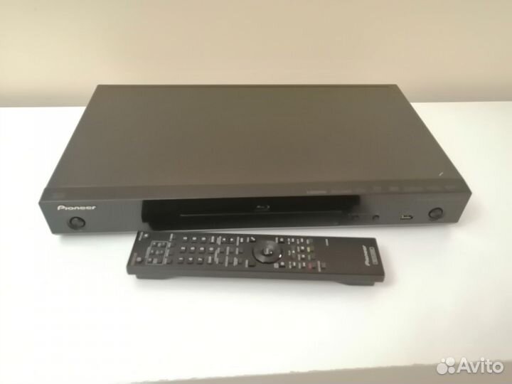 Blu-ray плеер Pioneer BDP-140