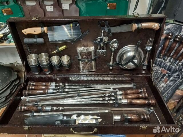 Подарочный набор шампуров в чемодане