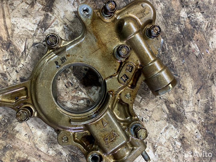 Honda civic 4D гибрид масляный насос