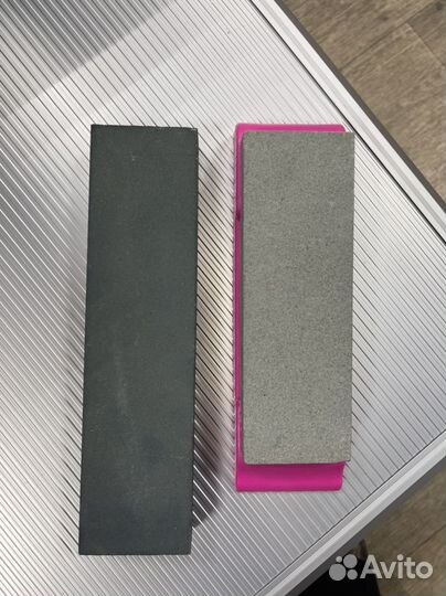 Кухонные ножи и топорик