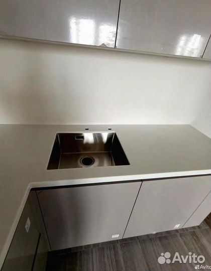 Кухня выставочный образец угловая