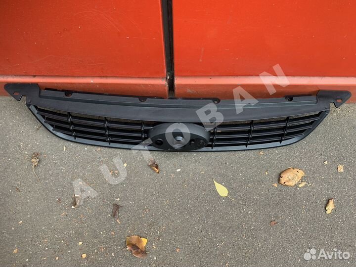 Решетка радиатора Ford Focus 2 2008-2011
