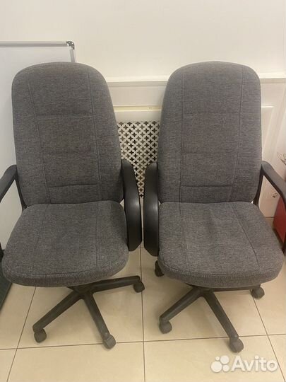 Офисный стол с тумбами