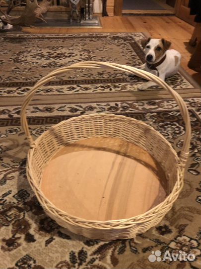 Корзина плетеная для подарков