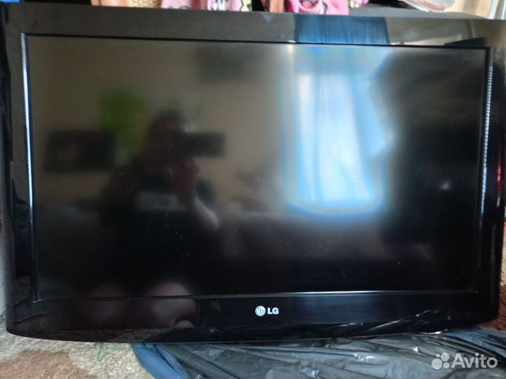 Телевизор LG SMART tv 32 В рабочем состоянии