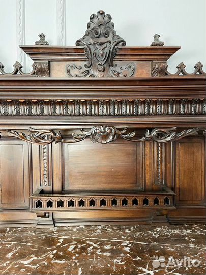 Антикварный гарнитур столовой