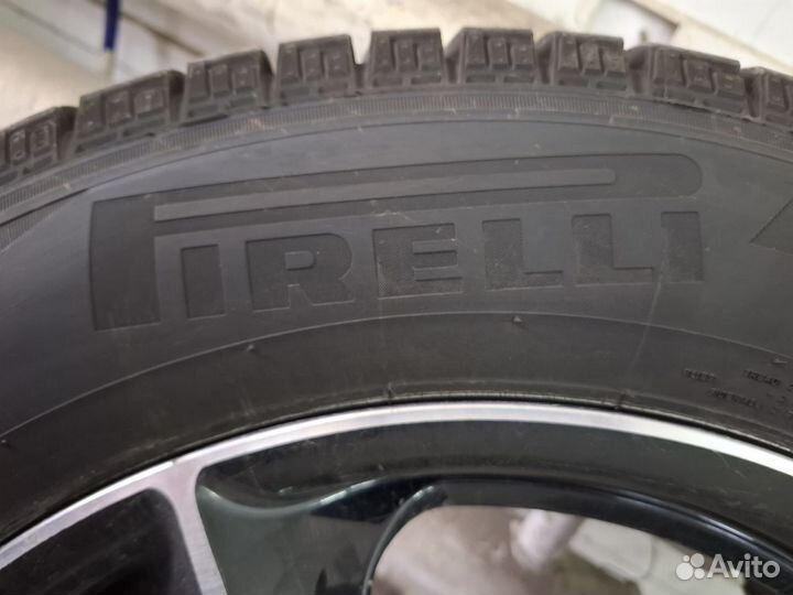 Зимние колеса 235/60 r18 на дисках