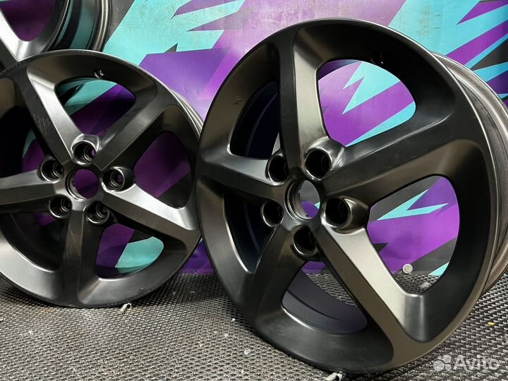 Комплект оригинальных дисков Hyundai R17 5x114.3