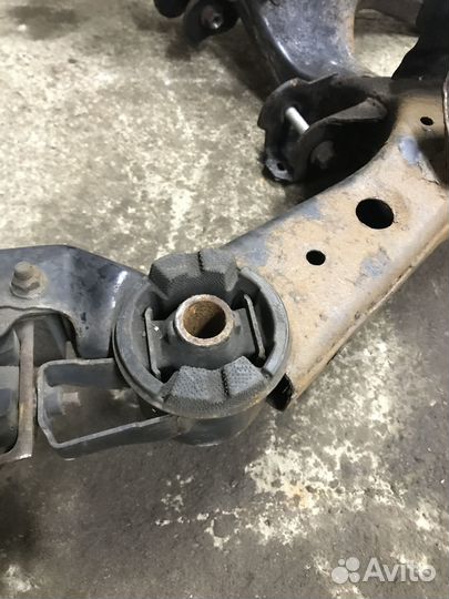 Подрамник задний Infiniti G25 в кузове V36