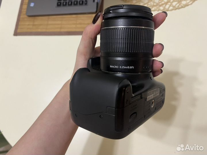 Фотоаппарат Canon EOS 1100D Kit