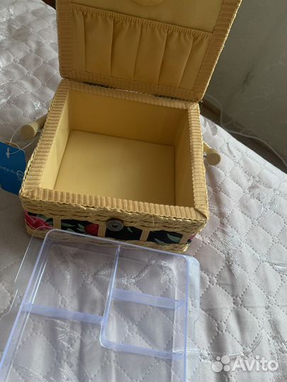 Шкатулка для рукоделия новая