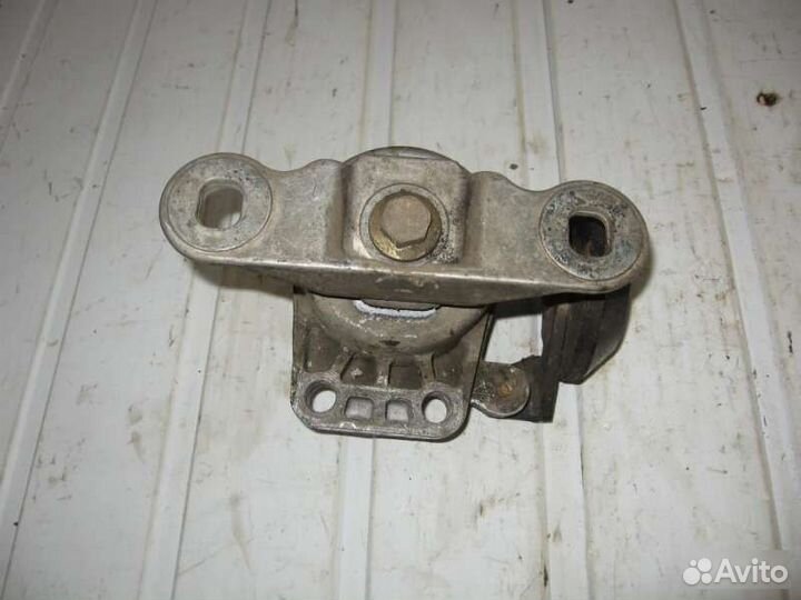 Опора двс правая Ford Mondeo 3 2000-2003