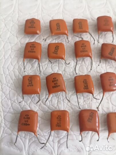 Конденсаторы Км 6Н90 1m0