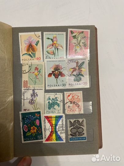 Альбом с марками разных стран