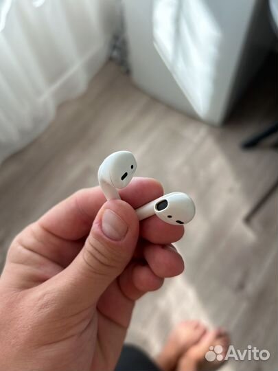 Беспроводные наушники Apple AirPods 1