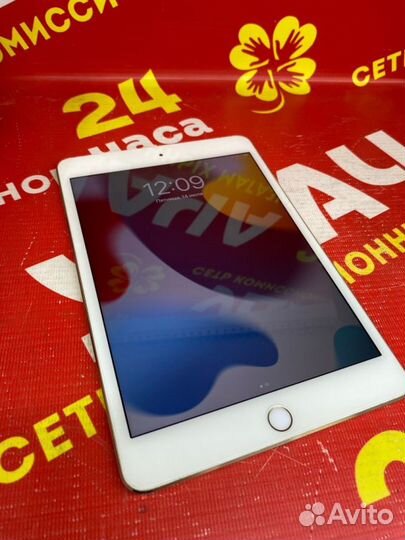 Планшет Apple iPad mini 4