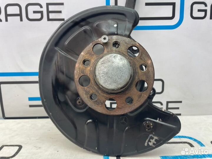 Цапфа/кулак поворотный передний левый Mercedes-Ben