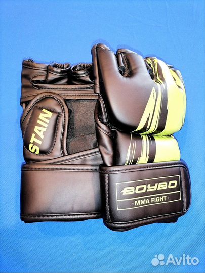Перчатки для единоборств мма