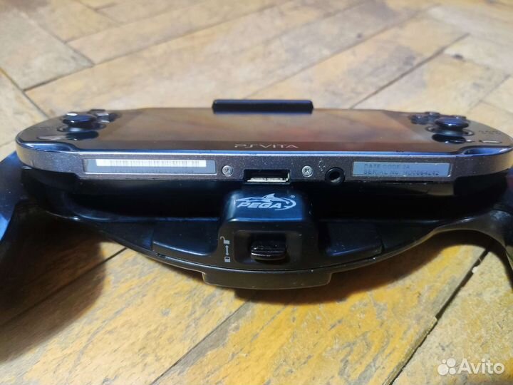 Sony Playstation Vita PCH-1008 Fat