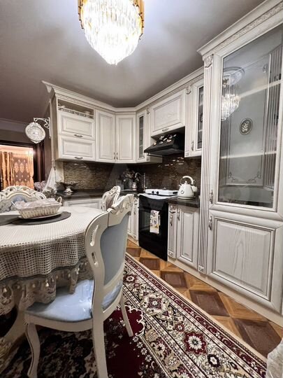 2-к. квартира, 60 м², 8/10 эт.