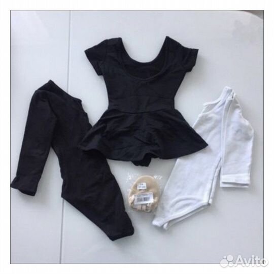 Купальник и др.вещи для гимнастики